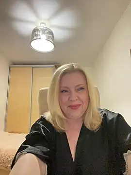 JanieLight53 online show from July 18, 2026, 6:56 pm
