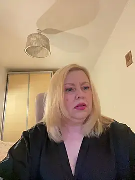 JanieLight53 online show from July 22, 2026, 6:22 pm
