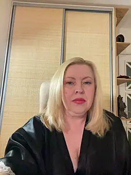 JanieLight53 online show from July 25, 2026, 8:17 pm