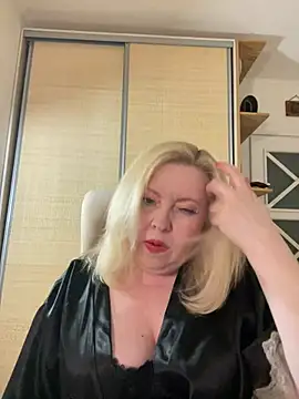 JanieLight53 online show from July 26, 2026, 9:54 pm