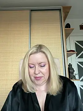 JanieLight53 online show from July 28, 2026, 5:01 pm