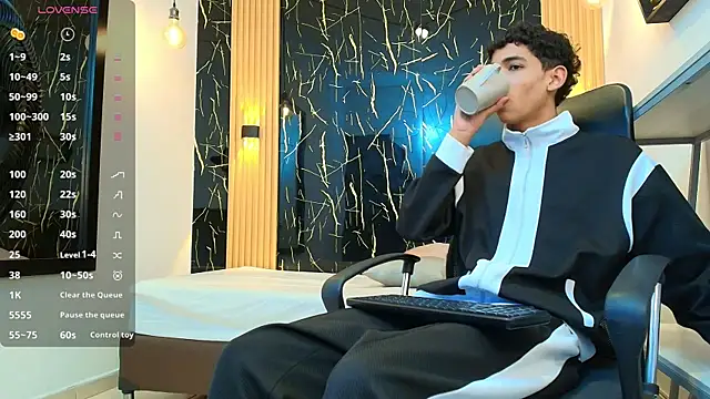 ValeriHot 1 online show from April 5, 2026, 3:04 am