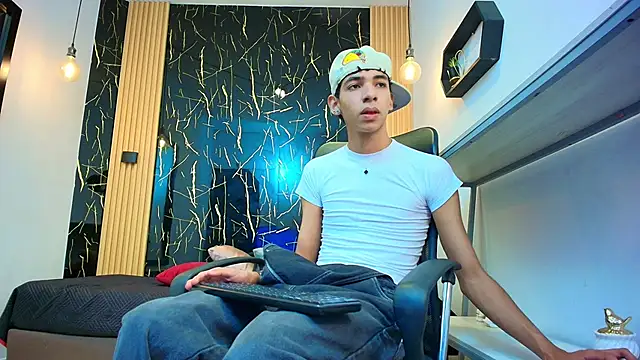 ValeriHot 1 online show from April 28, 2026, 3:22 am