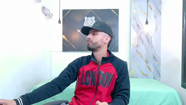 KingOfTemptation online show from June 15, 2026, 3:42 am