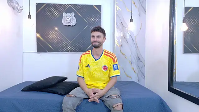 KingOfTemptation online show from June 24, 2026, 3:27 am