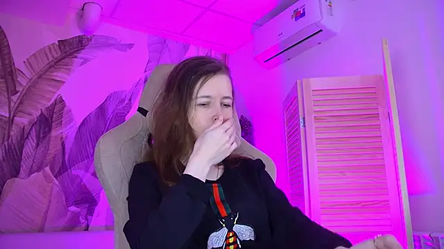 AriaGracen online show from April 23, 2026, 5:41 am