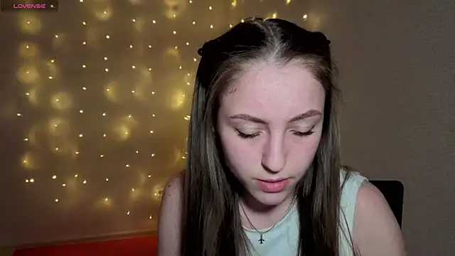 Sweet Pussy Girl online show from April 17, 2026, 11:35 am