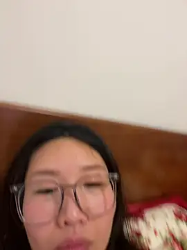 guo202601 online show from April 3, 2026, 11:47 pm