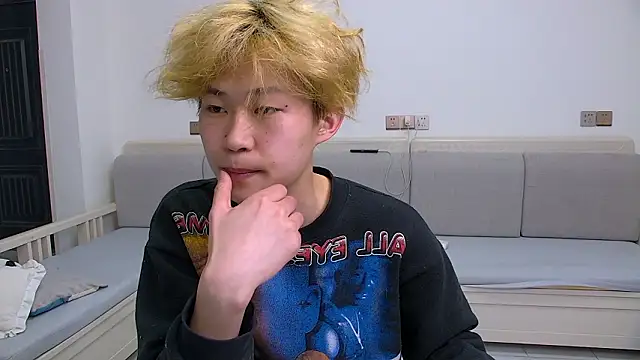 Chili-001 online show from March 11, 2026, 10:21 am