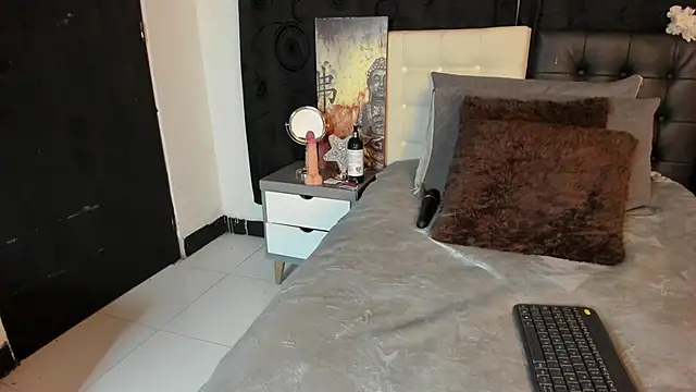 Vicky Angeel online show from April 29, 2026, 2:10 pm