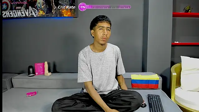 Snapshot of Ender_h0tt chatting on June 26, 2026, 1:37 pm Ender h0tt online show from June 26, 2026, 1:37 pm