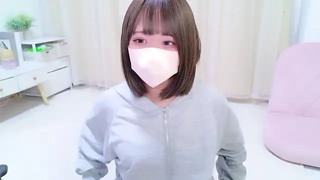 Snapshot of TSU-YU chatting on April 13, 2026, 9:04 am TSU-YU online show from April 13, 2026, 9:04 am