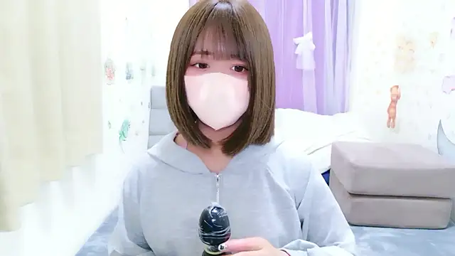 Snapshot of TSU-YU chatting on May 15, 2026, 10:55 am TSU-YU online show from May 15, 2026, 10:55 am