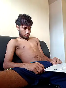 Rafael04 26 online show from May 7, 2026, 12:32 pm