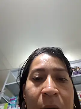 Snapshot of Dr_Edna_naughty chatting on May 16, 2026, 12:40 am Dr Edna naughty online show from May 16, 2026, 12:40 am