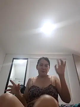 Snapshot of Dr_Edna_naughty chatting on May 20, 2026, 12:22 pm Dr Edna naughty online show from May 20, 2026, 12:22 pm