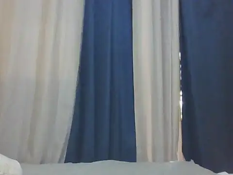 niki301 online show from April 10, 2026, 2:33 pm