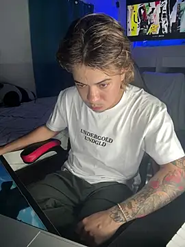 AngelLatinBoy online show from March 14, 2026, 9:09 pm