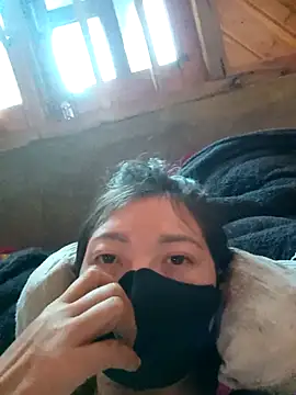 Bling-pusy online show from April 23, 2026, 3:41 am