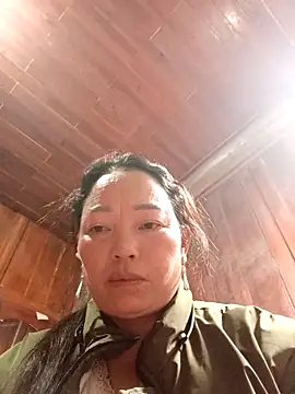 Yellow-pink online show from March 18, 2026, 4:32 pm