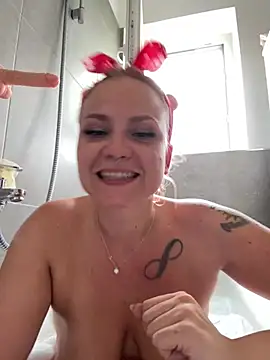 Fiebie licious  online show from July 26, 2026, 2:13 pm