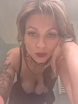 UlysseCalypso online show from May 8, 2026, 9:09 pm