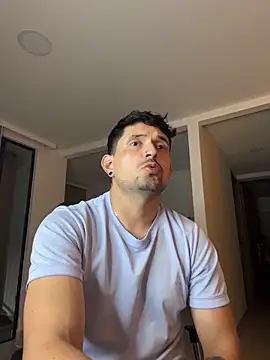 TroyeSavage online show from April 2, 2026, 11:35 pm