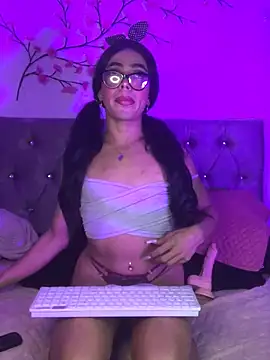Kitty Cruz Love online show from March 31, 2026, 4:02 am