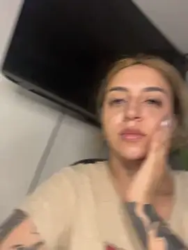 CarolQueen1  online show from June 6, 2026, 12:54 pm