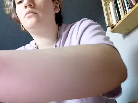 Snapshot of thatcutesubgirlwlw chatting on April 6, 2026, 4:30 pm thatcutesubgirlwlw online show from April 6, 2026, 4:30 pm