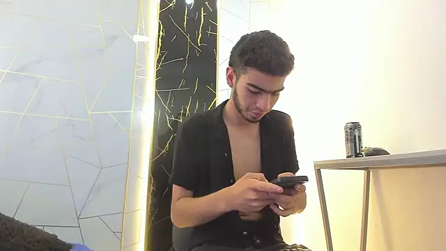 Valentin Lux online show from March 23, 2026, 3:32 am