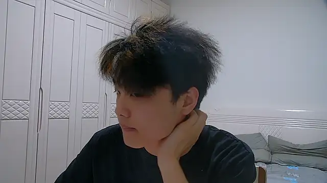 icecream-002 online show from March 14, 2026, 10:21 am