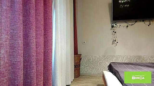 OlivaArashiro online show from March 9, 2026, 9:30 pm