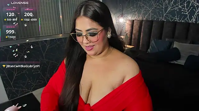 Charlottxl online show from April 22, 2026, 4:26 am