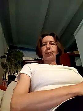 Tania9876 online show from May 1, 2026, 6:34 pm