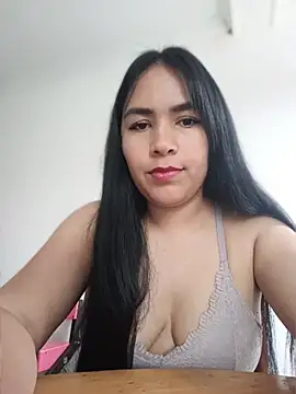 Snapshot of Karla__Morrison chatting on April 13, 2026, 2:33 pm Karla Morrison online show from April 13, 2026, 2:33 pm