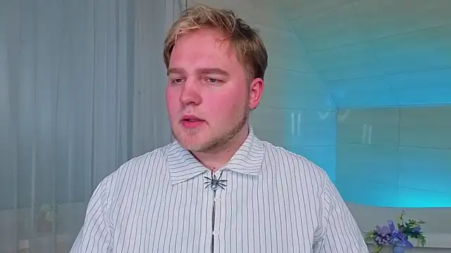 Snapshot of BlondeRebe chatting on March 29, 2026, 12:16 pm BlondeRebe online show from March 29, 2026, 12:16 pm