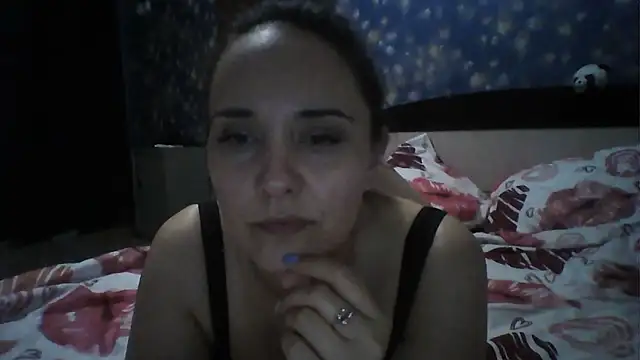 Snapshot of Alisa07qw chatting on May 3, 2026, 3:29 pm Alisa07qw online show from May 3, 2026, 3:29 pm