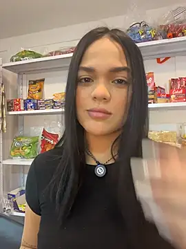 Bella-Ferrer online show from June 25, 2026, 6:23 pm