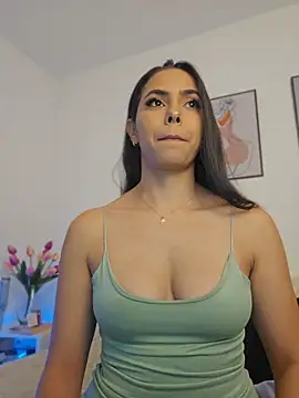 Victoria Evanss online show from May 13, 2026, 10:17 pm