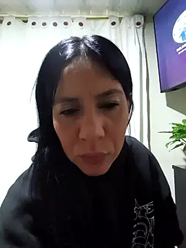 Snapshot of Camillemonroe_ chatting on May 20, 2026, 8:20 am Camillemonroe online show from May 20, 2026, 8:20 am