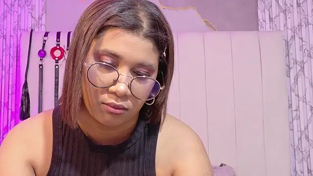 LorenaDuval online show from June 8, 2026, 7:14 pm
