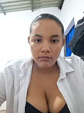 monicarokaforte online show from June 4, 2026, 5:02 am