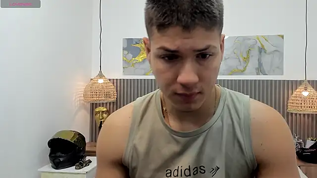 AlessandroFranco online show from March 29, 2026, 1:22 pm