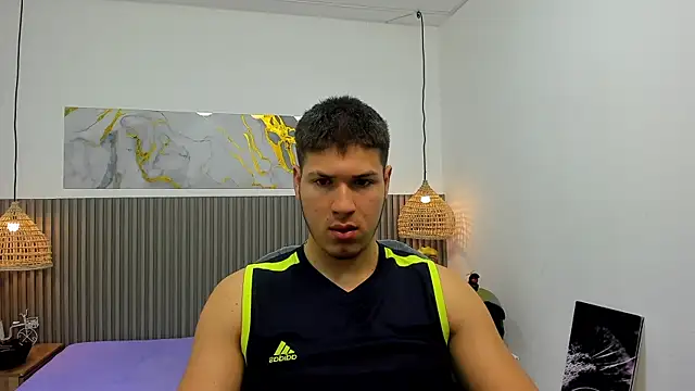 Snapshot of AlessandroFranco chatting on July 4, 2026, 1:28 pm AlessandroFranco online show from July 4, 2026, 1:28 pm