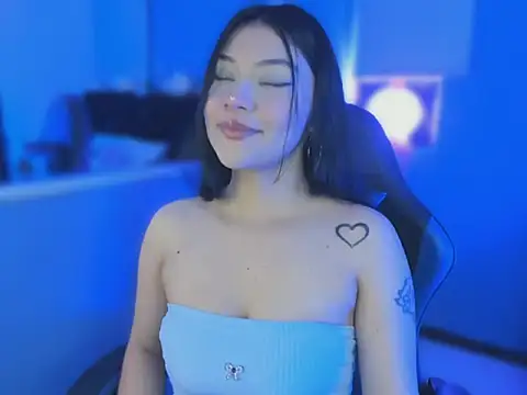 emelyporch online show from March 17, 2026, 5:44 am