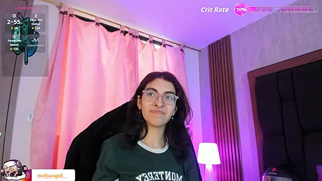 Snapshot of Molly_A chatting on May 18, 2026, 2:56 pm Molly A online show from May 18, 2026, 2:56 pm