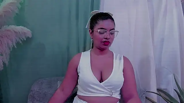 ZoeyMonroe  online show from April 15, 2026, 3:13 am