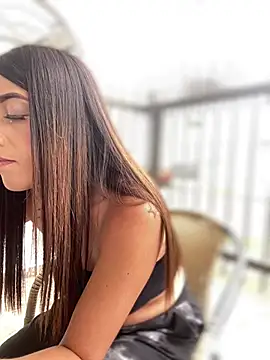 Electra Pinkk online show from April 11, 2026, 2:10 pm