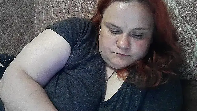 DollyGersonn online show from June 7, 2026, 8:23 pm